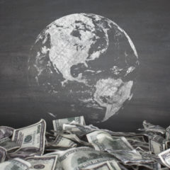 IMF Warns Russia Sanctions Threaten to Undermine US Dollar Dominance