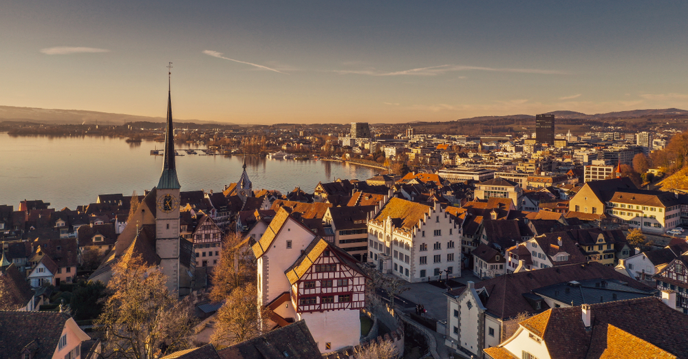 Swiss Savers View Cryptocurrencies as Option Now That Bank Accounts Don’t Save Them From Inflation