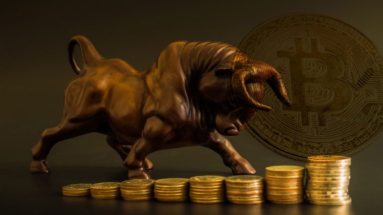 Market Outlook: BTC Trend Targets $15K, Bitcoin Bull Raoul Pal 'Irresponsibly Long'