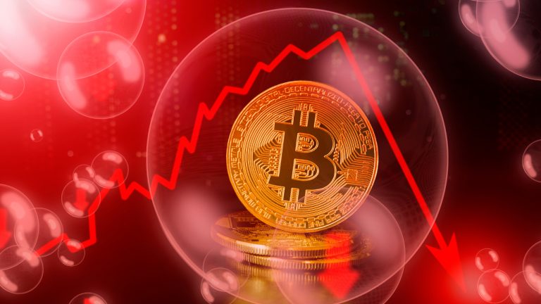 Investment Manager Guggenheim Has Some Advice as BTC Sheds Billions — 'Bitcoin's Parabolic Rise Unsustainable'