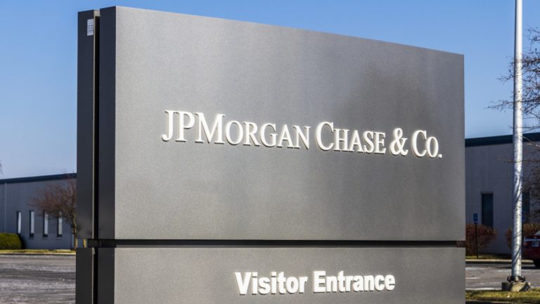 JPMorgan Says Investors Can Allocate 1% of Their Portfolio to Bitcoin Despite Calling It a Poor Hedge