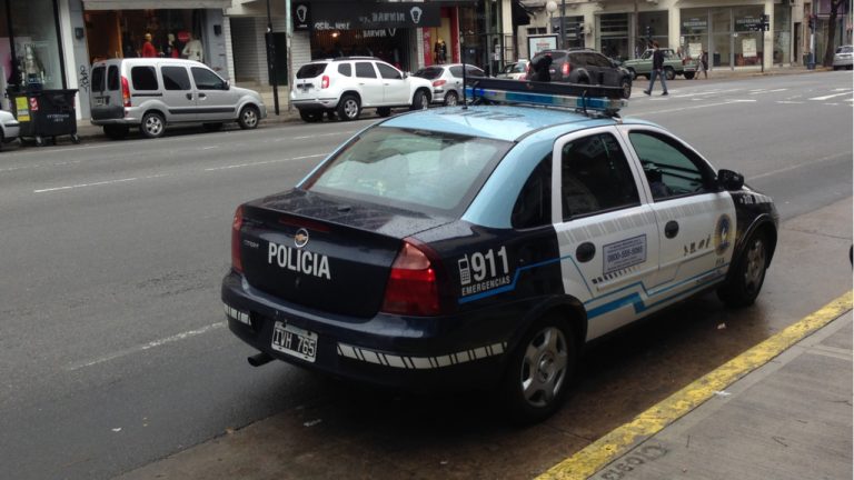Armed Criminals Who Posed as Bitcoin Buyers Stole Over $5K From a 26-Year-Old Man in Argentina