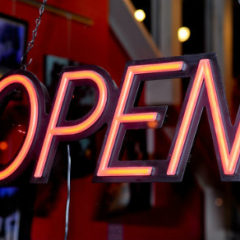 6 WordPress plugins for restaurants and retailers