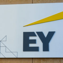 EY Survey Finds 1 in 4 Hedge Funds to Increase Crypto Exposure Next Year