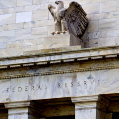 Fed Bans Senior Officials From Cryptocurrency Investing