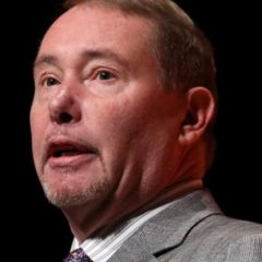 Billionaire ‘Bond King’ Jeffrey Gundlach Warns of ‘Painful Outcomes’ in Next Recession