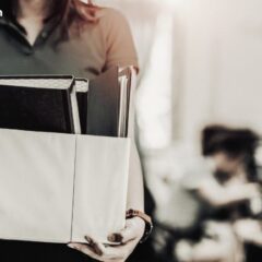 Robert Kiyosaki Warns of Mass Layoffs as Government Shutdown Threat Shakes the System