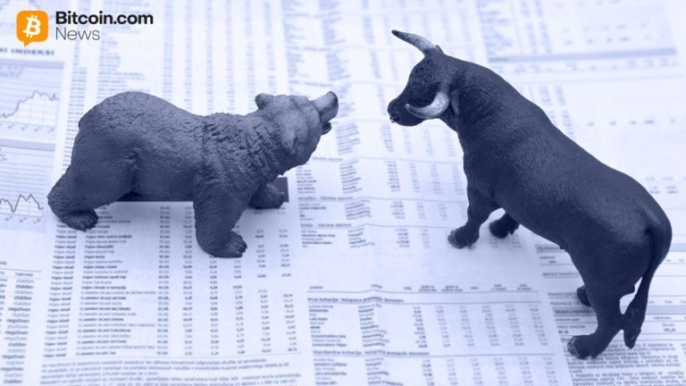 Fundstrat's Tom Lee Disregards Market Collapse, Pullback Just a 'Buying Opportunity'