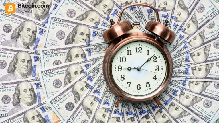 Analyst Claim America Is 'Going Broke:' US Debt Surpasses $38T