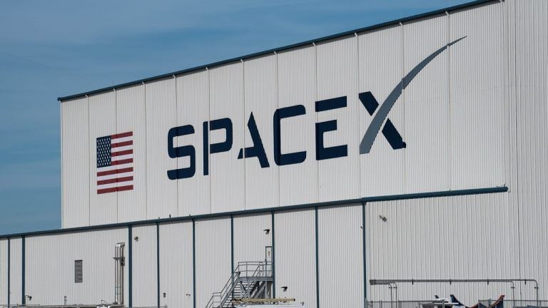 Image of SpaceX's hangar facility.